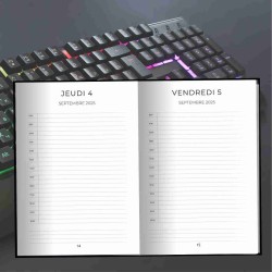Agenda scolaire 2025 2026 Gamer Fan de Jeux Video : calendrier , vacances scolaires , emploi du temps , 1 jour pas page